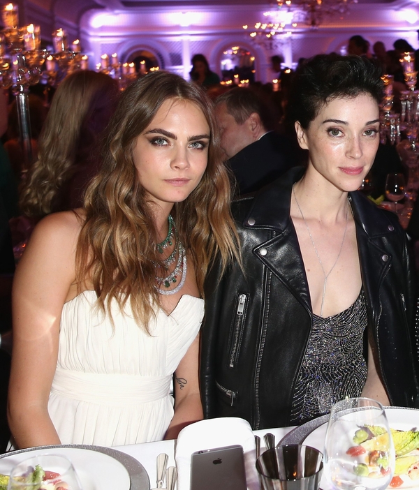 Кара Делевинь выходит замуж – СМИ