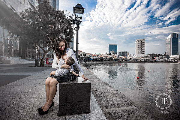 Работающая кормящая мама: 9 впечатляющих фото