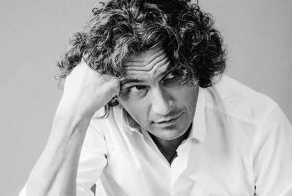 Студент хочет установить памятник Кузьме Скрябину в центре Киева