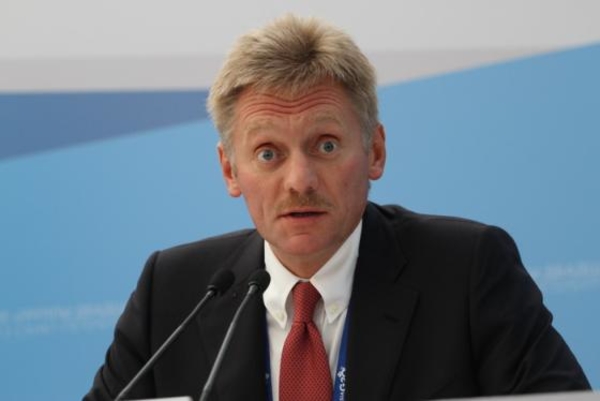 Неловкий момент: Пескова заметили в уггах и красных спортивных штанах