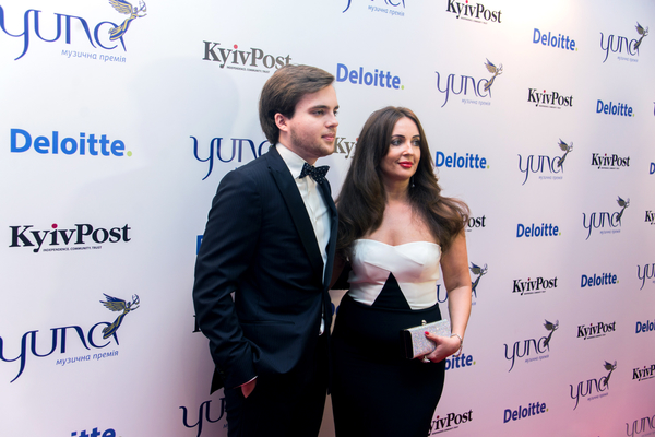 YUNA 2016: Кума Тимошенко появилась на мероприятии с сыном