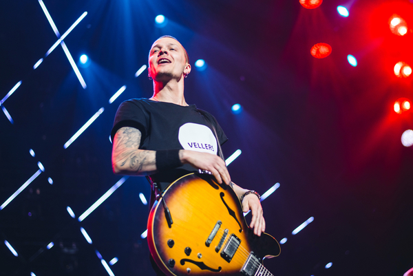 YUNA 2016: Женя Галич разбил на сцене гитару