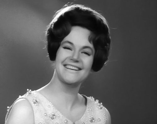 Умерла Нина Дорда – первая исполнительница песни Ландыши