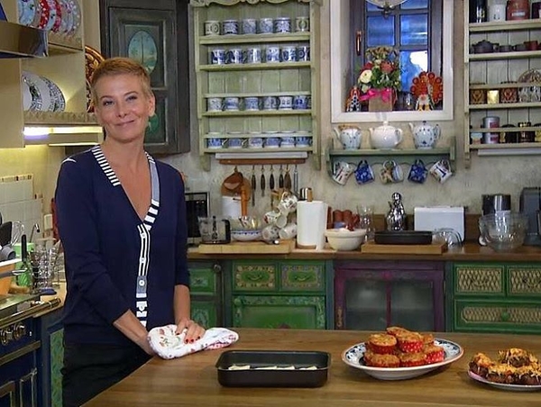 Юлия Высоцкая: Не дождусь, когда волосы вновь отрастут