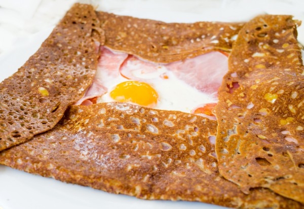 Блины с ветчиной: Три вкусные идеи