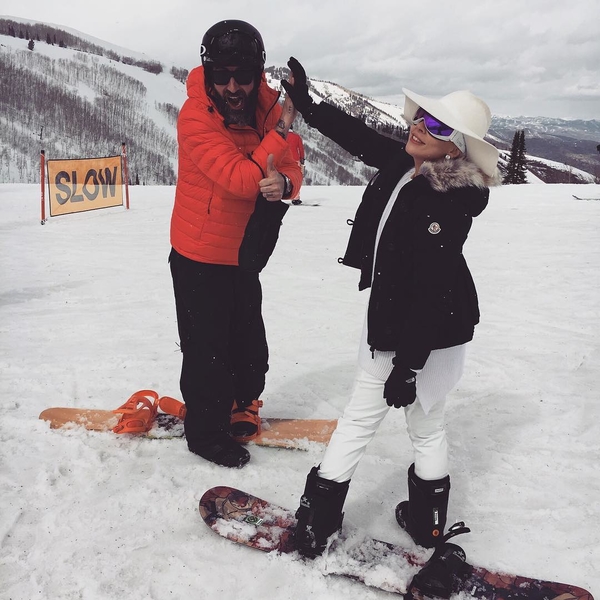 Lady Gaga отправилась с женихом на горнолыжный курорт