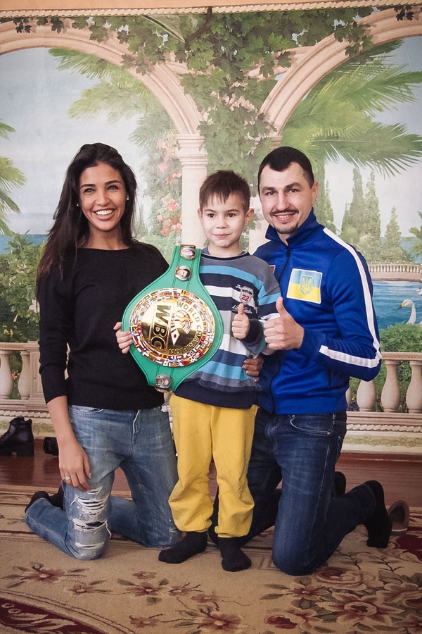 Санта Димопулос навестила сирот из детского дома