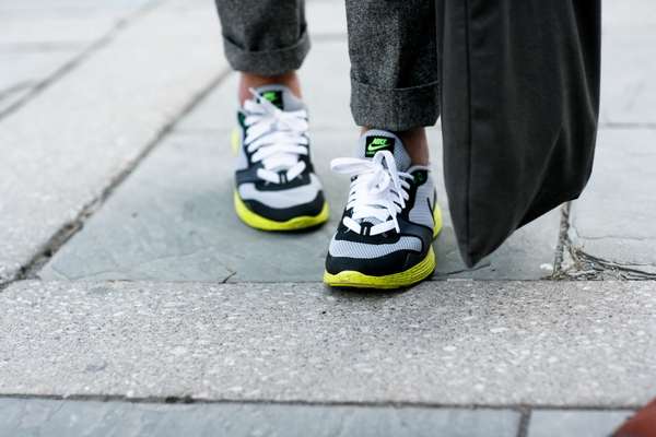 Стильные образы в кроссовках