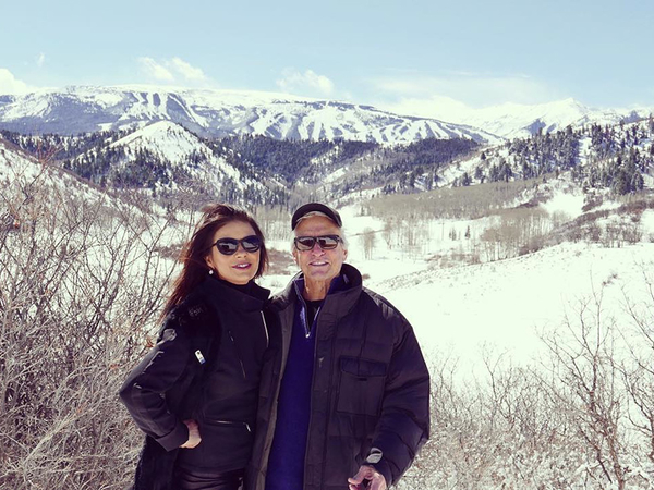 Майкл Дуглас и Кэтрин Зета-Джонс отметили годовщину