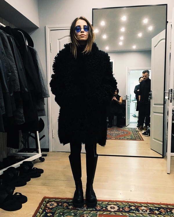 Надя Дорофеева и Владимир Дантес вышли на подиум на показе Anisimov