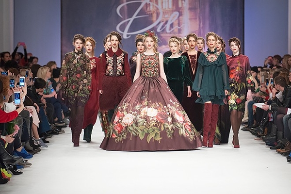 Коллекции третьего дня UFW: Iryna DIL', T.MOSCA и Elena BURBA