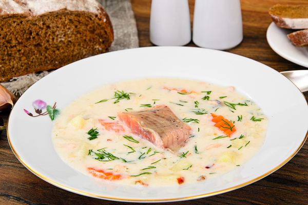 Как приготовить сливочный суп с форелью (видео)