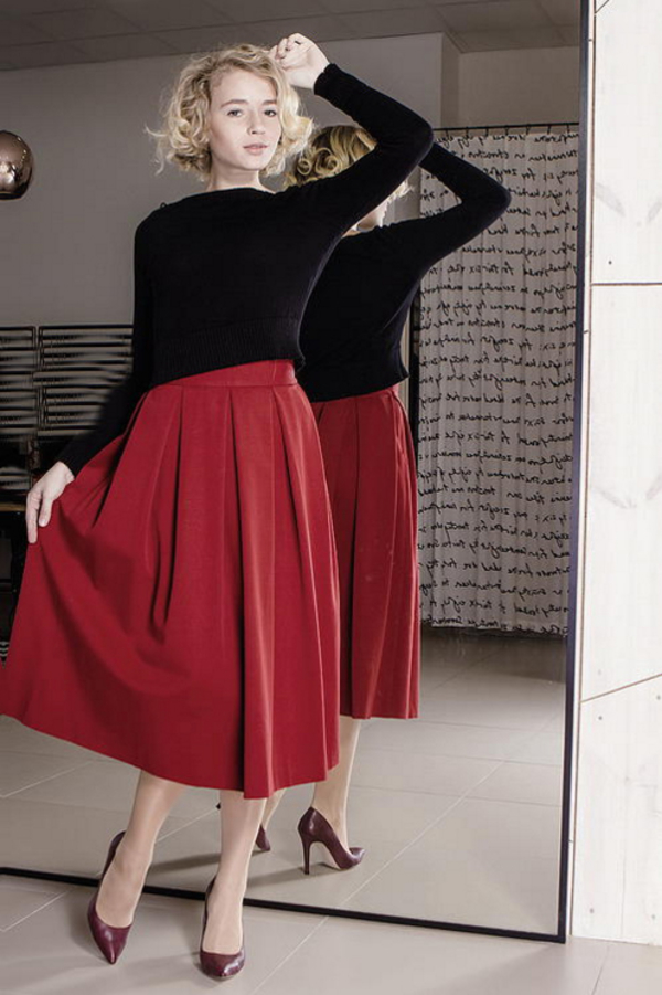 Вещь дня: юбка миди винного цвета