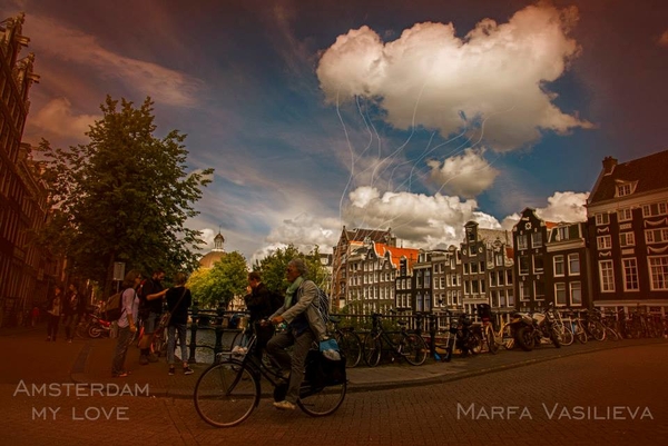 Вдохновленные городом: открытки Амстердама и цитаты классиков о городе