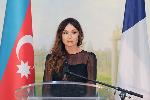 instagram.com/aboutfirstlady