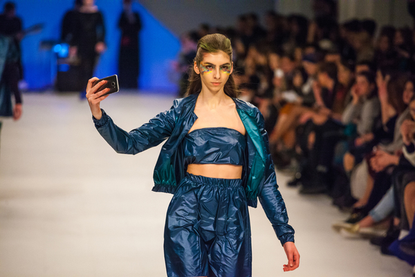 Технологии в мире моды: Samsung стал инновационным партнером UFW 2016