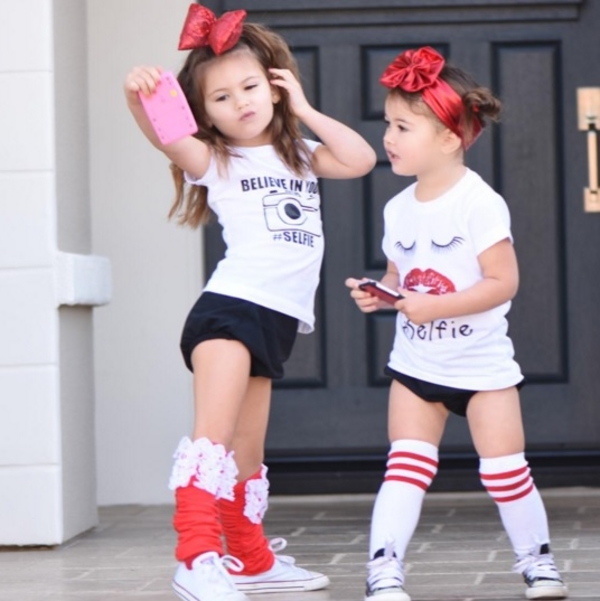 Популярность с пеленок: сестрички покоряют Instagram