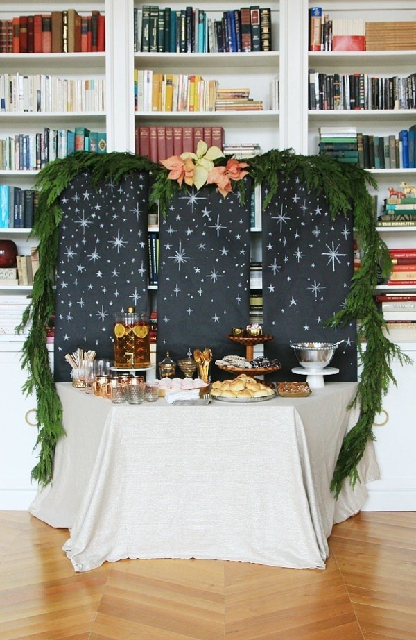 6 неожиданных способов использования книжного шкафа