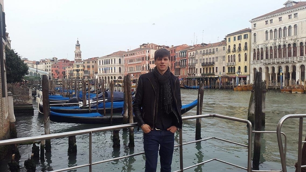 Огневич, Alyosha и Время и Стекло поздравили с днем рождения Лещенко