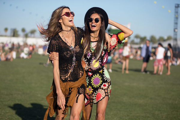 В чем пойти на весенний фестиваль: 10 стильных идей