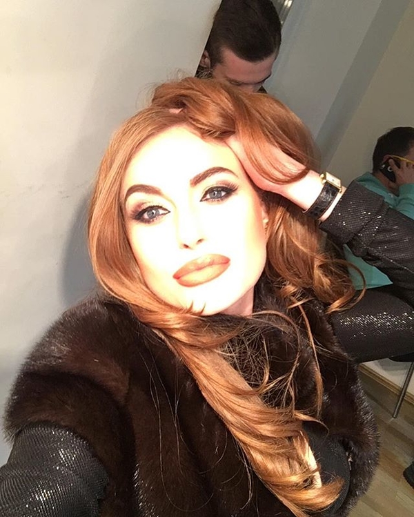 Обнаженная Слава из НЕАНГЕЛОВ похвасталась сексуальной фигурой