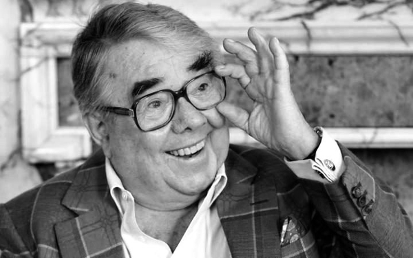 Умер Ронни Корбетт – легендарный британский комик