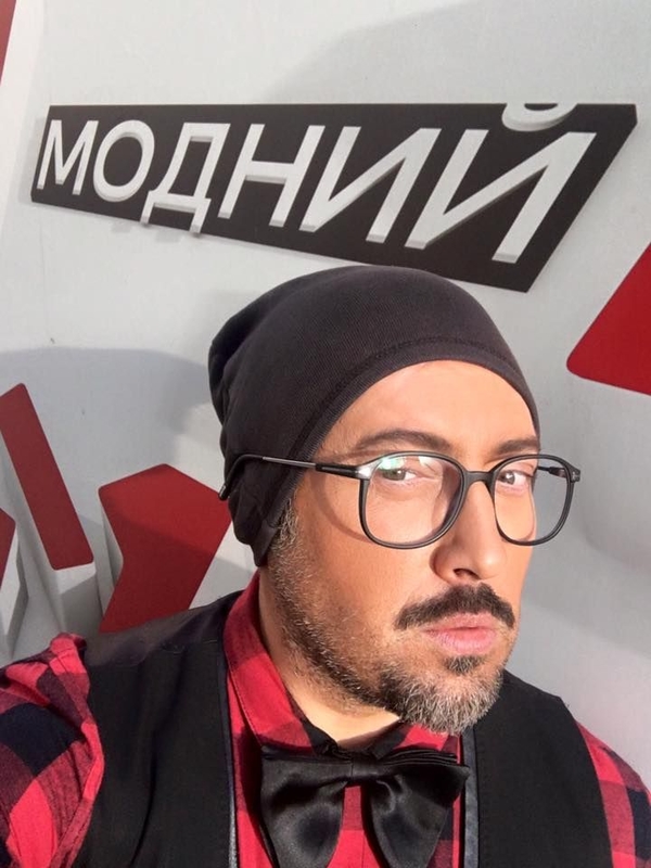 Дима Коляденко стал ведущим М1