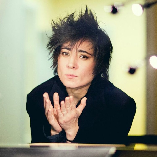 На концерте Земфиры инвалидов заперли в служебном помещении