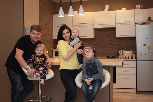 Победитель Голос країни 5 показал ремонт в подаренной Кароль квартире