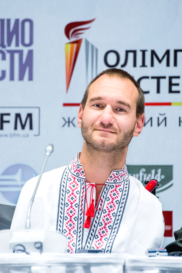 Ник Вуйчич пообещал привезти в Киев жену и рассказал, как изменить Украину