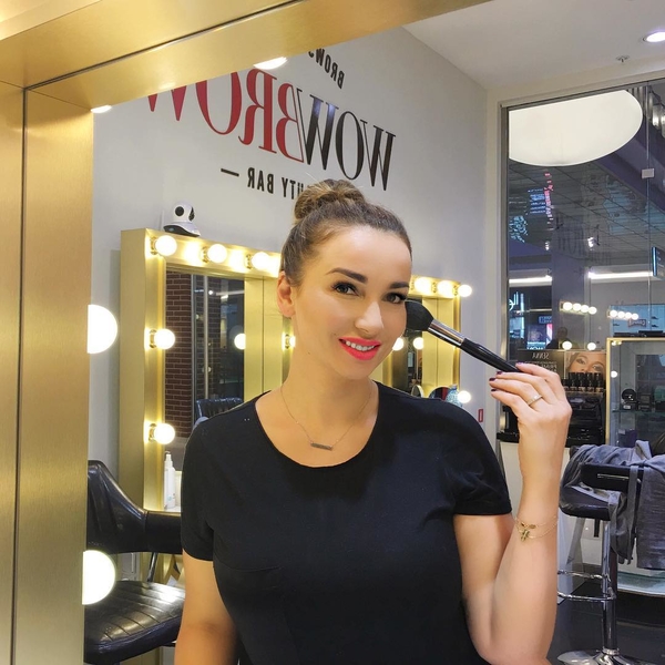 Анфису Чехову раскритиковали за прическу сына