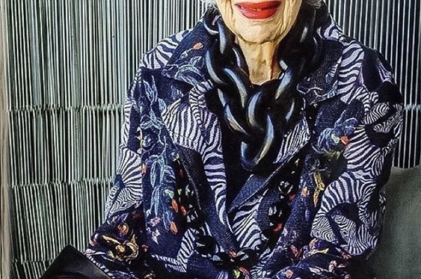 instagram.com/iris.apfel