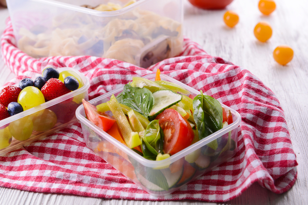 Весенние салаты: ТОП-5 рецептов для пикника