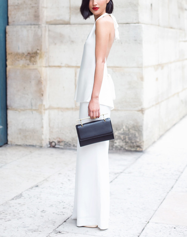 Брюки с широкими штанинами: как и с чем носить?