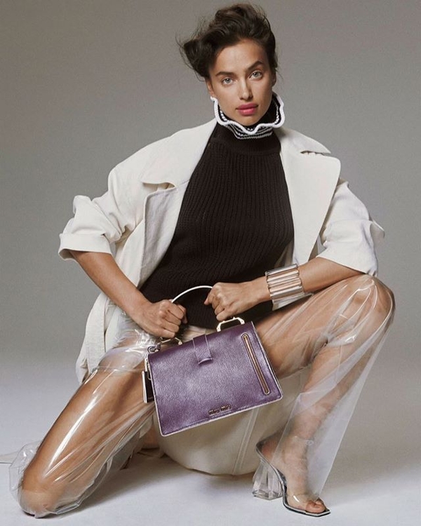 Ирина Шейк познакомила фанатов со своей молодой мамой