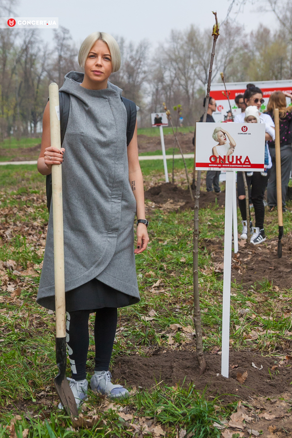 MONATIK,ONUKA и Евгений Толочный выступили против бумажных билетов