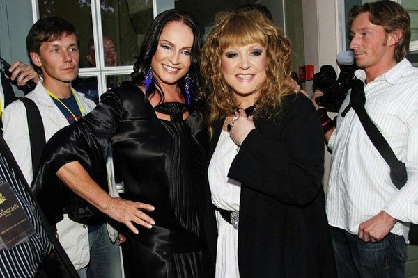 Пластический хирург прокомментировал внешность Ротару и Пугачевой