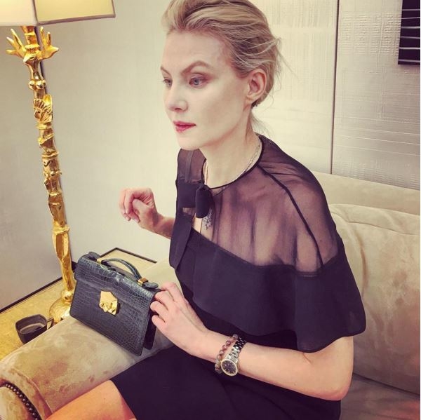 49-летняя Рената Литвинова показала селфи без макияжа