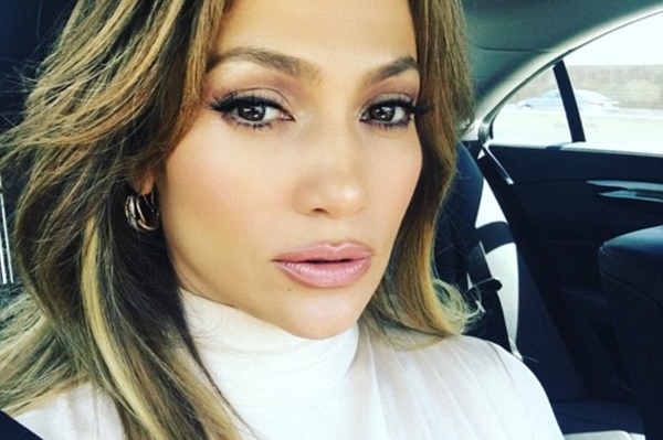 instagram.com/jlo