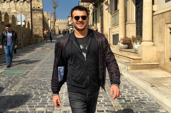 instagram.com/eminofficial