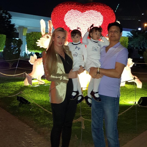 Маленькие дочки Камалии сделали пасхальные куличи