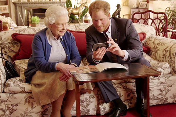 Елизавета II и принц Гарри ответили на шуточное видео Барака Обамы