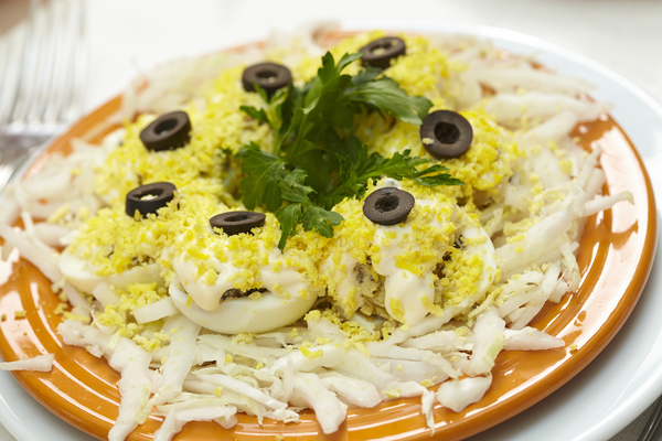 Как приготовить салат из креветок и кальмаров