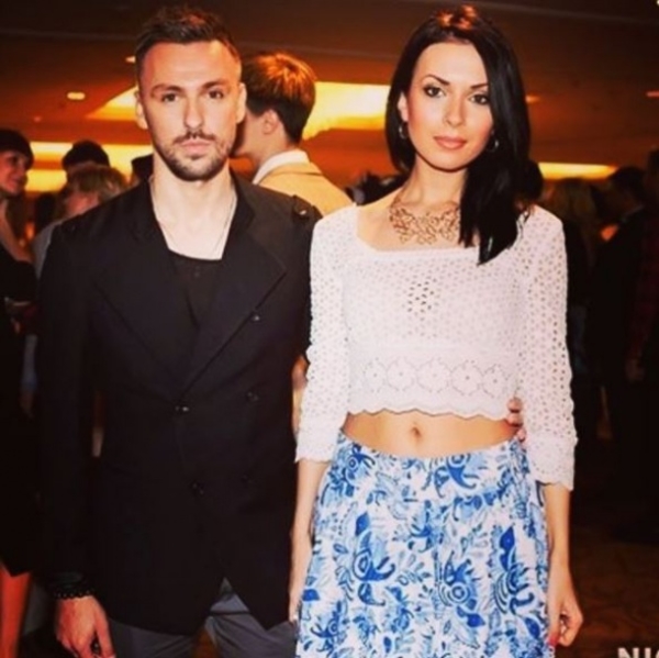 Солистка Инь-Ян родила первенца от коллеги по группе