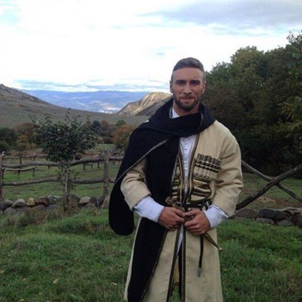 Холостяк 6 сезон онлайн: кто ушел в десятом выпуске