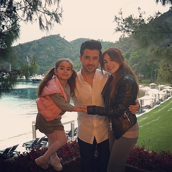 Ани Лорак показала мужа и дочь