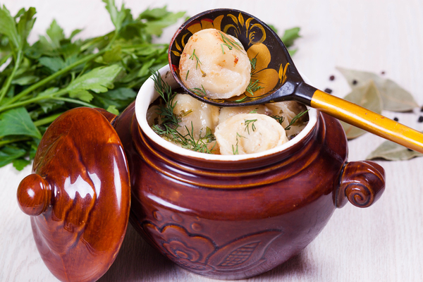 Как приготовить пельмени в горшочках