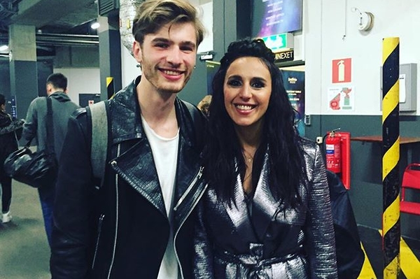 instagram.com/justs_sirmais