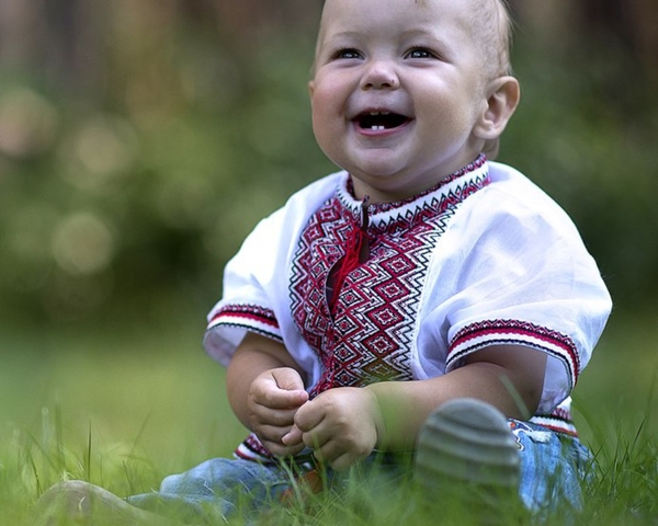Рожденные в вышиванке: 19 мая новорожденные Украины получат подарки