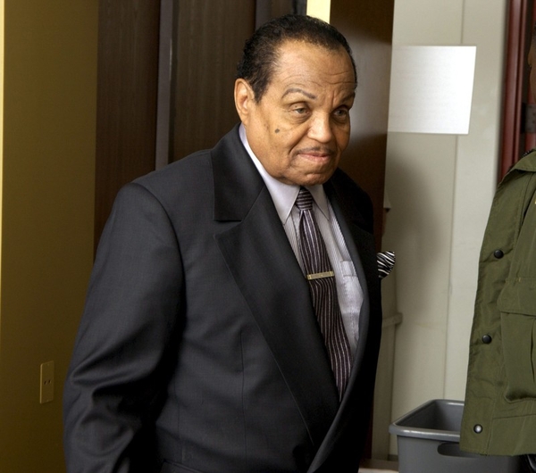 Отец Майкла Джексона был экстренно госпитализирован